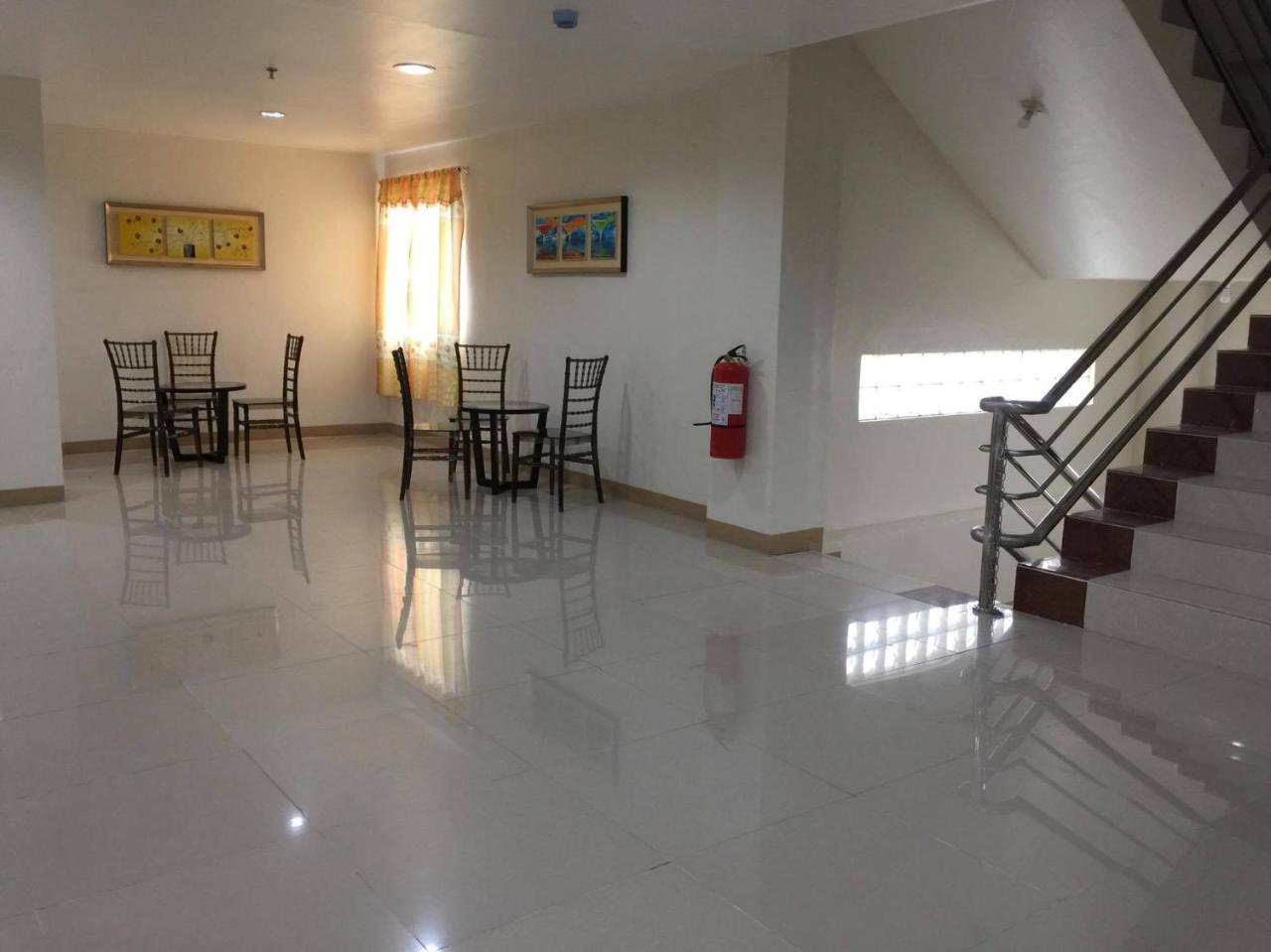 Meaco Royal Hotel - Lipa Lipa City Екстериор снимка