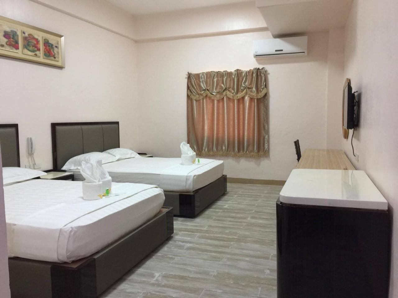 Meaco Royal Hotel - Lipa Lipa City Екстериор снимка