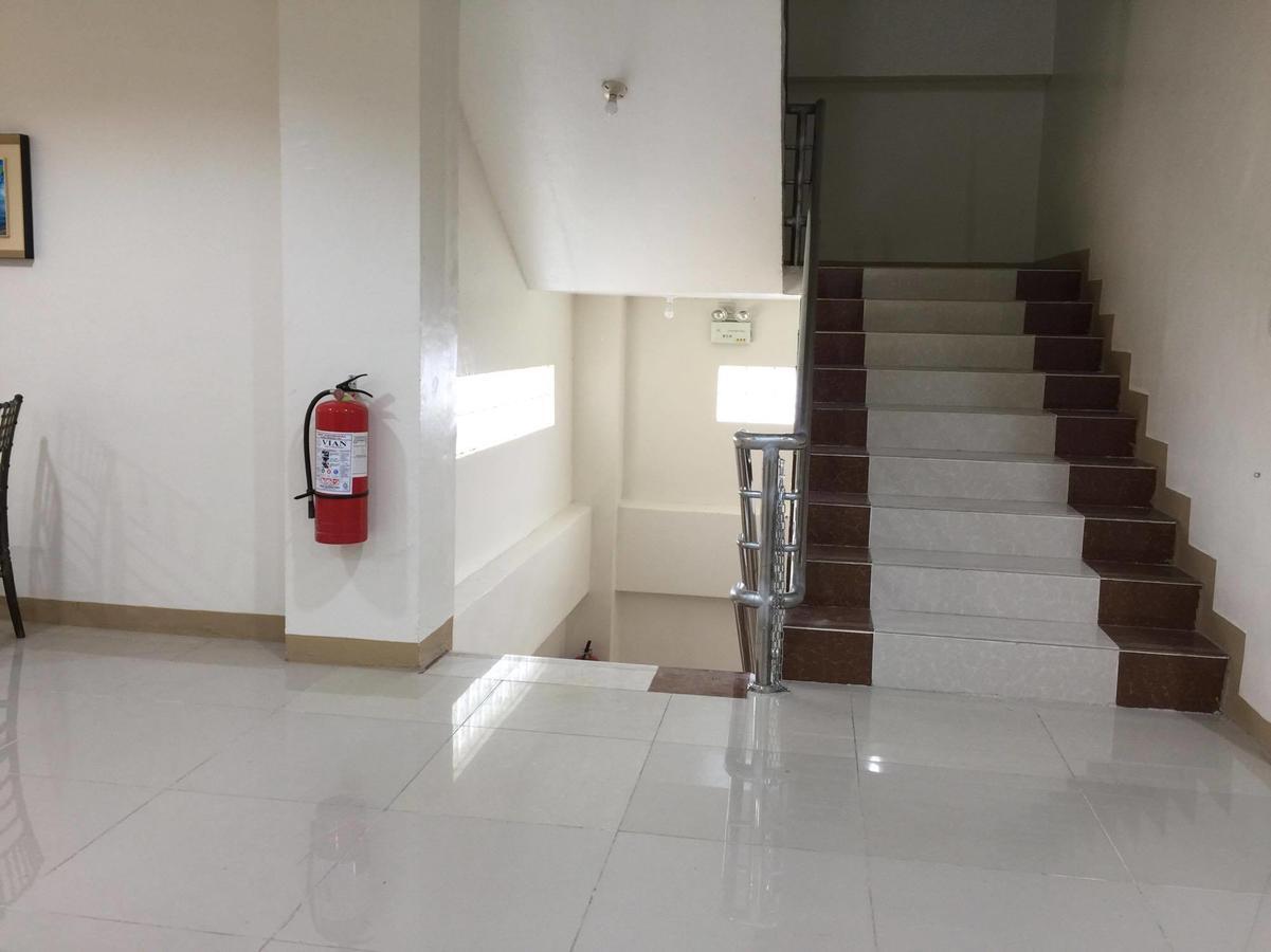 Meaco Royal Hotel - Lipa Lipa City Екстериор снимка