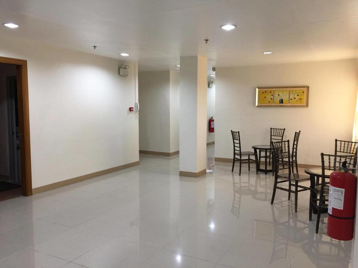 Meaco Royal Hotel - Lipa Lipa City Екстериор снимка