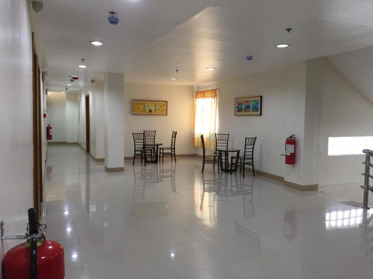 Meaco Royal Hotel - Lipa Lipa City Екстериор снимка