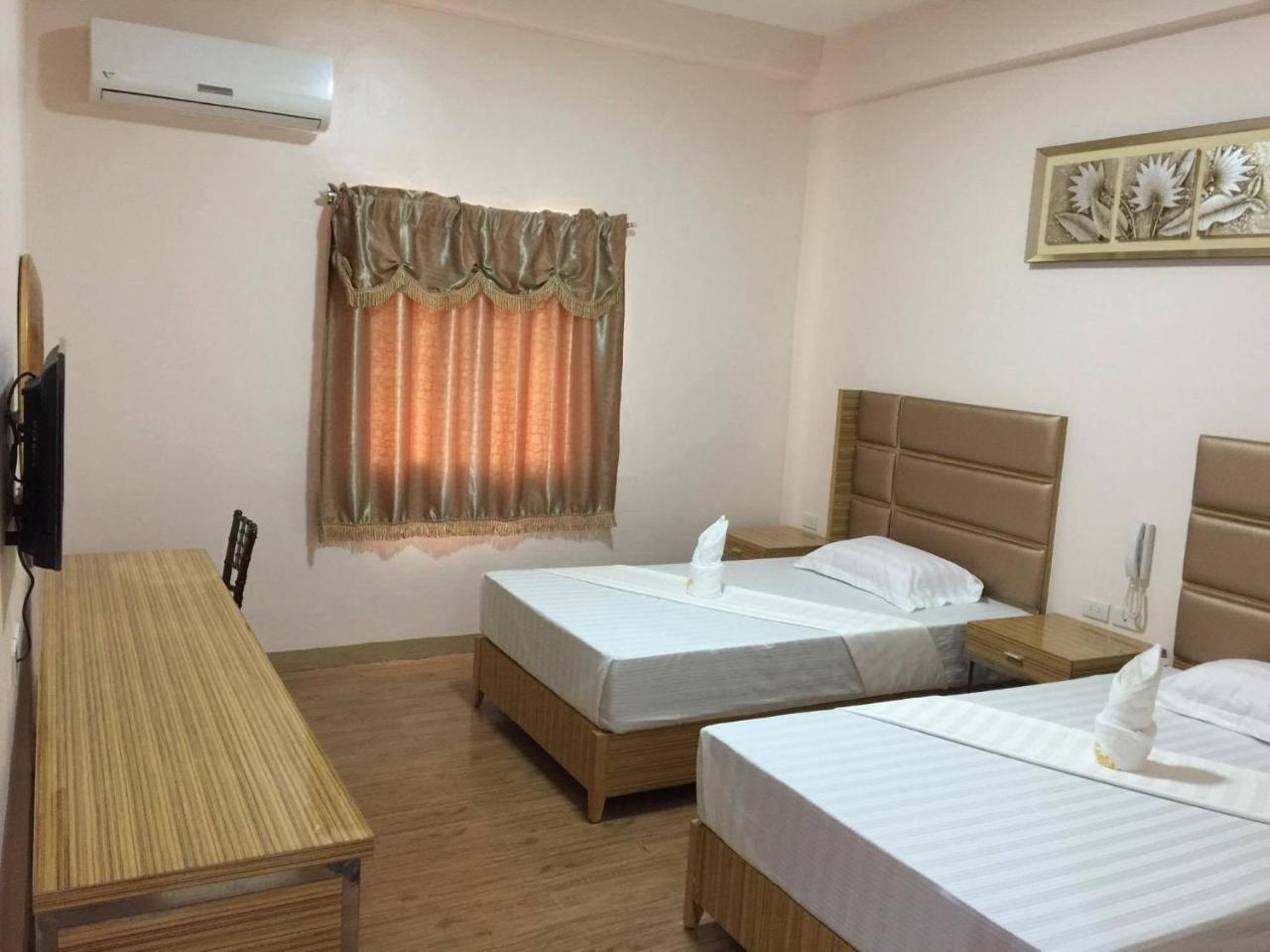 Meaco Royal Hotel - Lipa Lipa City Екстериор снимка